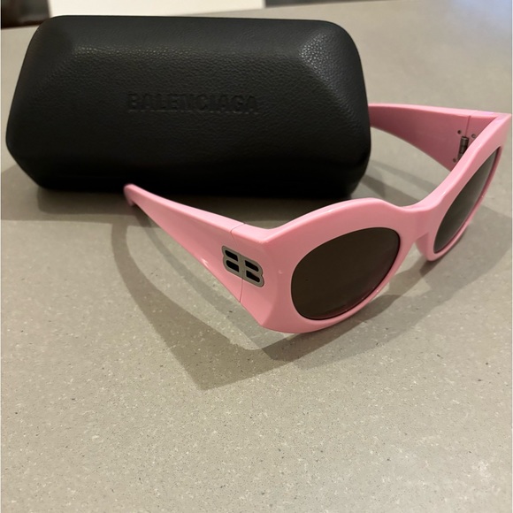 Balenciaga Hourglass Sunglasses Pink - Picture 3 of 5